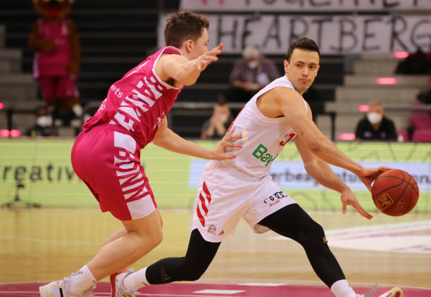 和战术的碰 和战术的碰