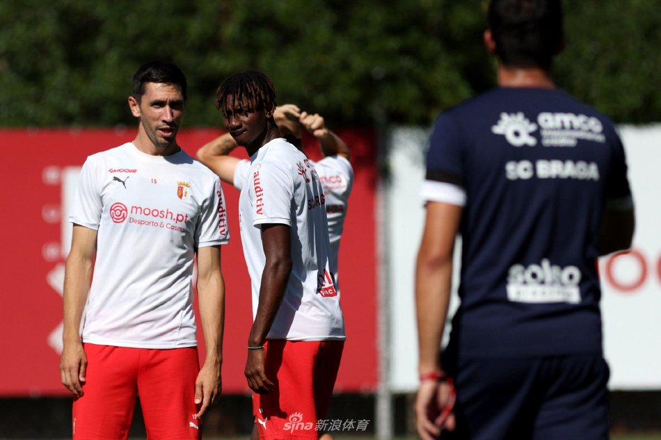 来打乱对手 来打乱对手