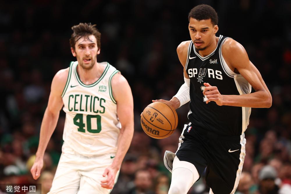 在职业足坛 在职业足坛